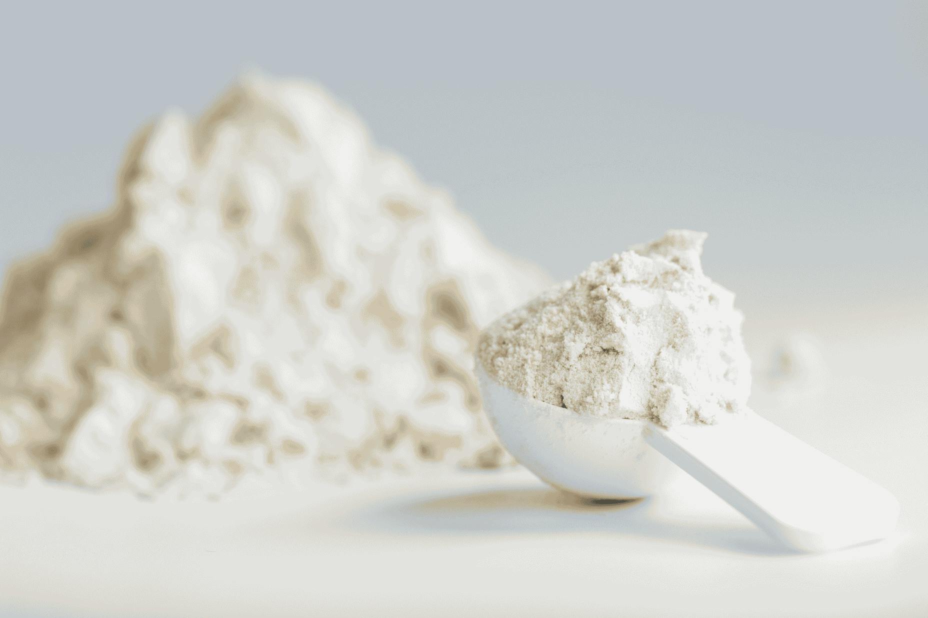 whey protein vs. casein protein, which is better for night time recovery