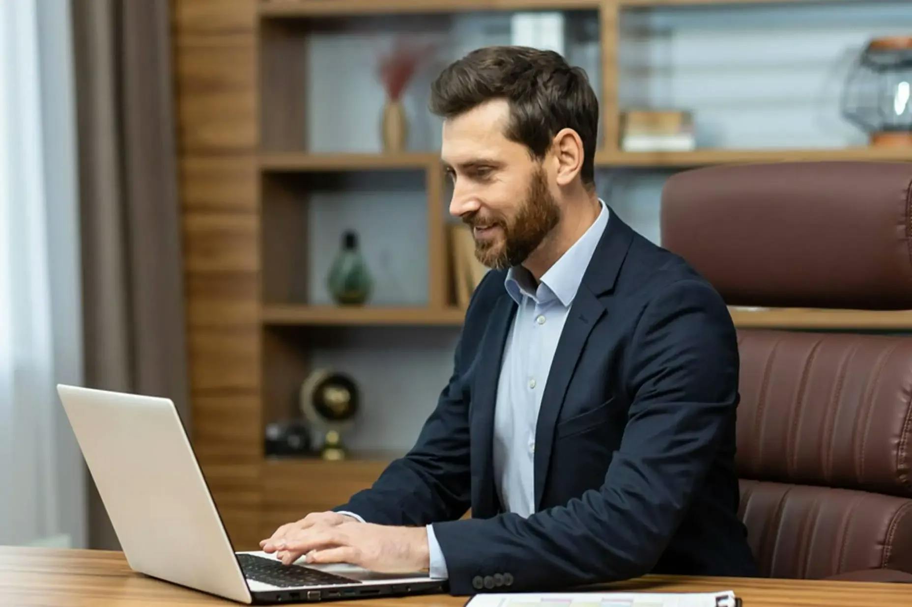 From Gym to Desk: How Busy Professionals Can Use Whey Protein for Smarter Snacking